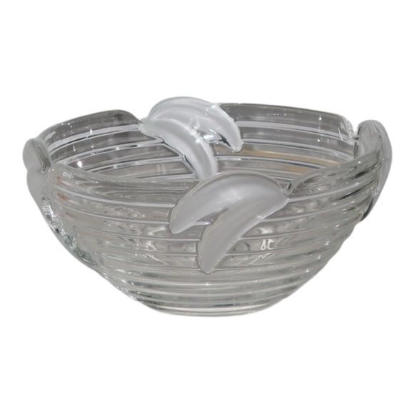 Vintage Ribbed Pattern Frosted
Bananas Bowl - Picture 1 of 4